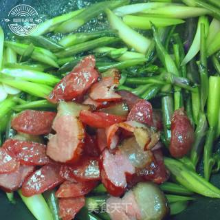 腊味炒红菜苔的做法步骤：12