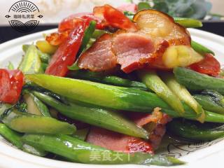 腊味炒红菜苔的做法步骤：16
