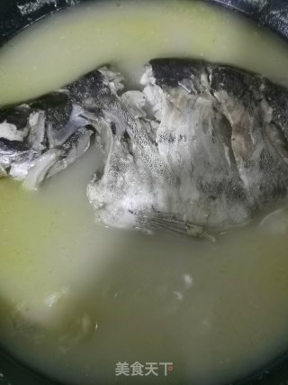 竹笋鳜鱼汤的做法步骤：7