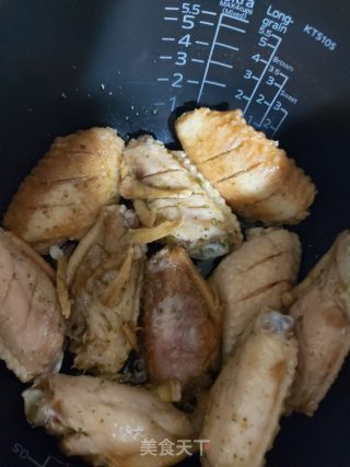 电饭煲烤鸡翅的做法步骤：3