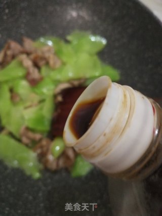 莴笋炒肉的做法步骤：6