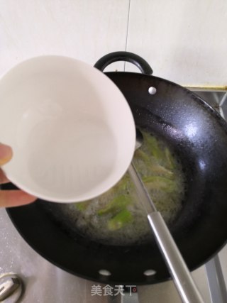 白油丝瓜的做法步骤：11