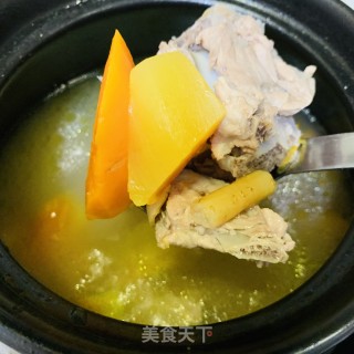 木瓜萝卜党参排骨汤的做法步骤：3