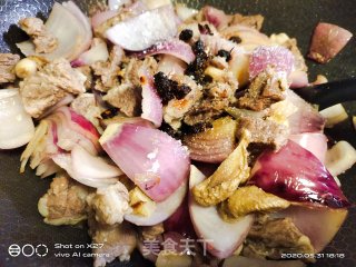 圣女果洋葱炖牛腩的做法步骤：5