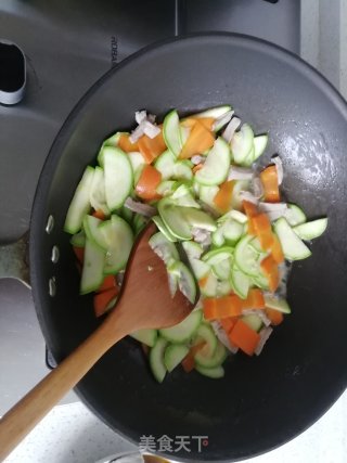 笋瓜炒肉片的做法步骤：4