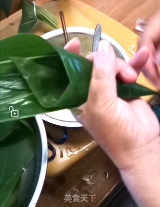 碱水粽的做法步骤：10