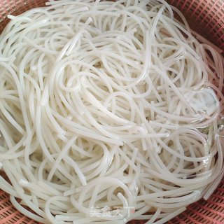 吴川砂锅粉的做法步骤：2
