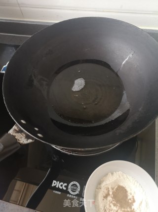 自制街边鸡蛋灌饼的做法步骤：3