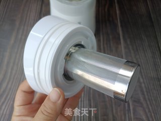 火龙果奶盖茶的做法步骤：3