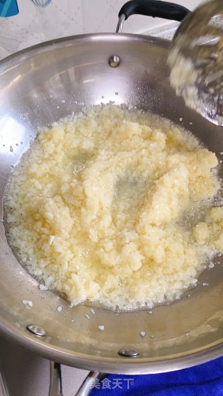 蒜泥龙虾的做法步骤：3