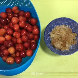 冰镇樱桃糖水的做法步骤：1