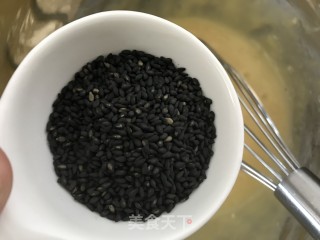 不用黄油不用打发的黑芝麻薄脆饼干的做法步骤：7