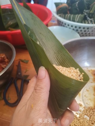 蛋黄鲜肉粽的做法步骤：10
