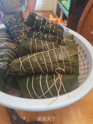 蛋黄鲜肉粽的做法步骤：17