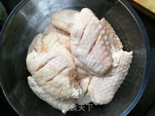 薯片鸡翅的做法步骤：1