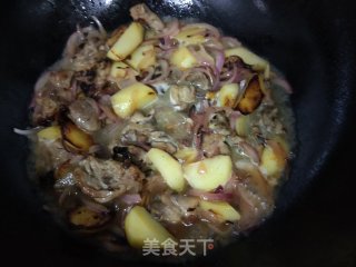 鸭腿洋葱炖土豆的做法步骤：10