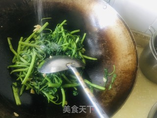 蒜香空心菜的做法步骤：5