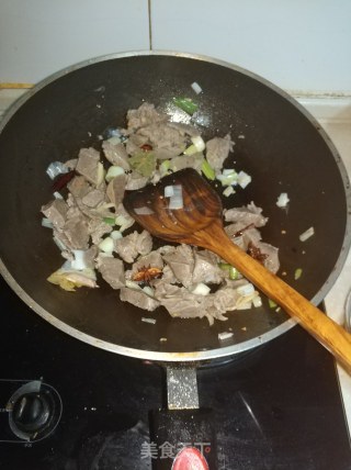 红烧牛肉面的做法步骤：7