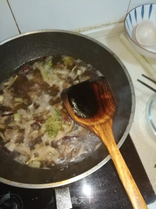 红烧牛肉面的做法步骤：8