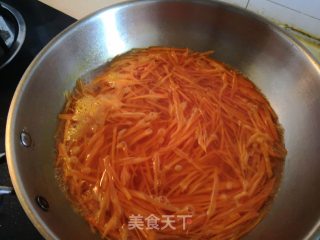 凉拌红萝卜丝的做法步骤：6