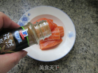 煎三文鱼的做法步骤：3