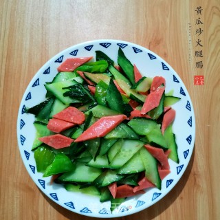 黄瓜炒火腿肠的做法步骤：6