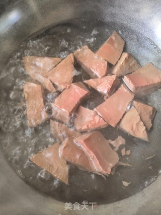 韭花炒猪血的做法步骤：3