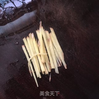 清蒸红罗非的做法步骤：2