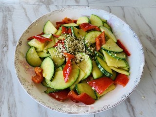 火麻仁红椒嫩南瓜的做法步骤：5