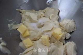 玉米肉松小面包的做法步骤：2