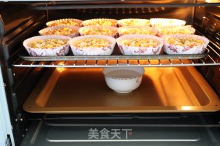 玉米肉松小面包的做法步骤：9