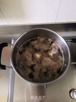 山药脊骨汤的做法步骤：3