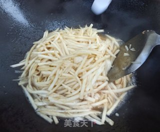 清炒茭白的做法步骤：5