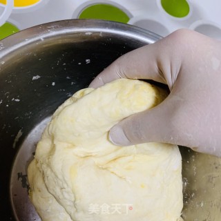 家常炸油条的做法步骤：4