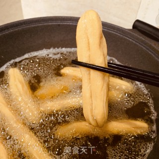 家常炸油条的做法步骤：22