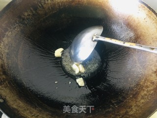 萝卜干炒腊肉的做法步骤：4