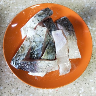 清蒸鲩鱼的做法步骤：3