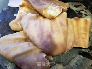 卤猪耳的做法步骤：3