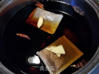 卤猪耳的做法步骤：6