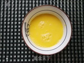 辣椒炒鹅蛋的做法步骤：2