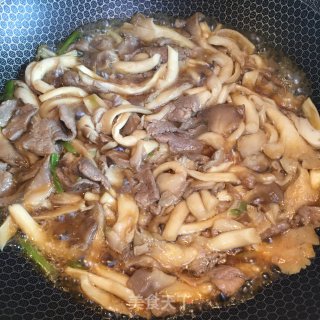 香葱肉片焖平菇的做法步骤：5