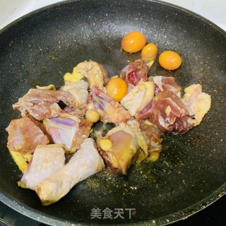 木耳蒸鸡腿肉的做法步骤：8