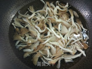 不放一滴水的番茄鱼的做法步骤：8