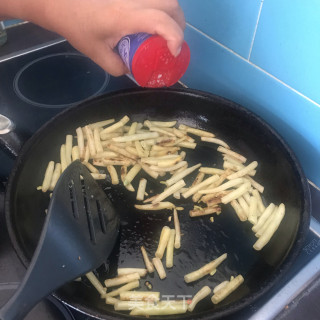 炒黄油豆的做法步骤：4