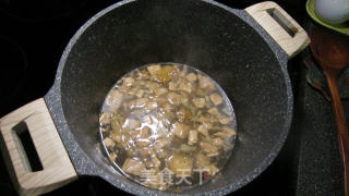 生姜鸡腿汤的做法步骤：4