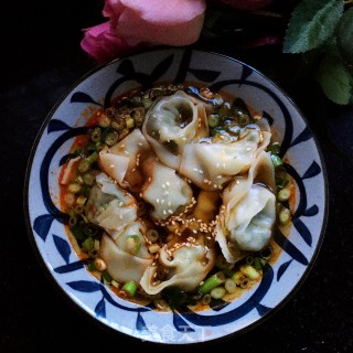 酸汤香芹鲜肉馄饨的做法步骤：12