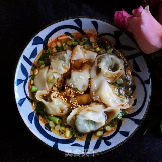 酸汤香芹鲜肉馄饨的做法步骤：13