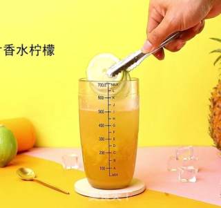 金菠萝爆柠茶的做法步骤：6