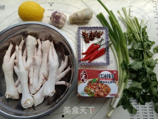 夏天必做美食——红油无骨凤爪的做法步骤：1