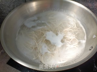 麻辣面的做法步骤：2